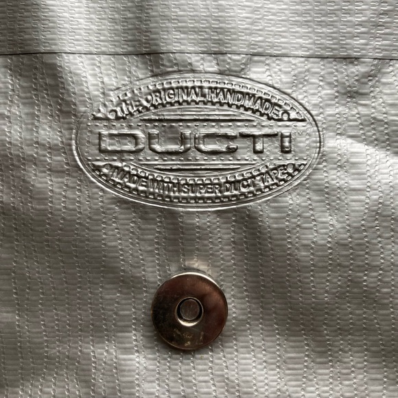 Ducti Crossbody Duct Tape Handbag - Picture 5 of 13